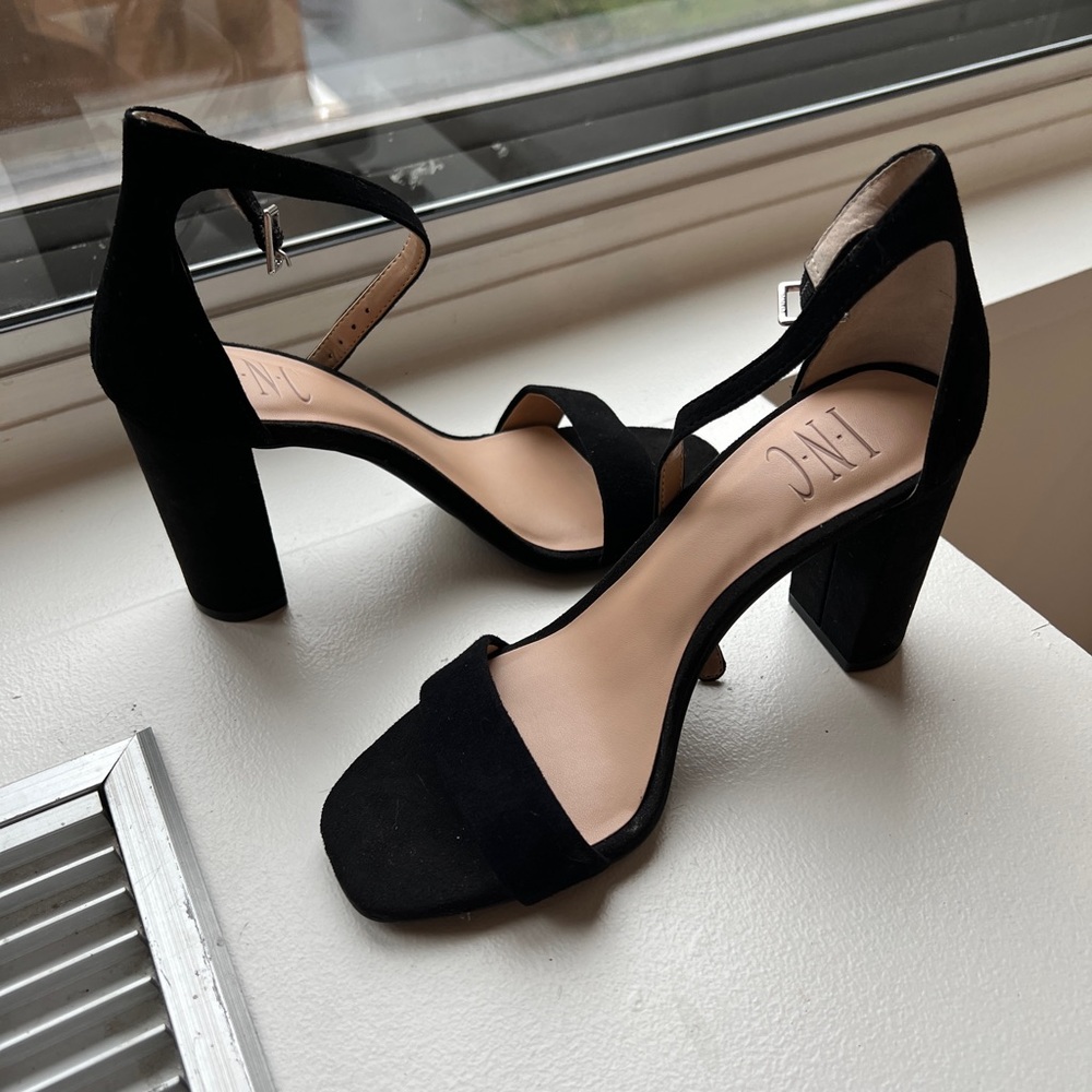 I.N.C Black Suede Block Strapy Heel. Women's size 5. NEW, never worn!